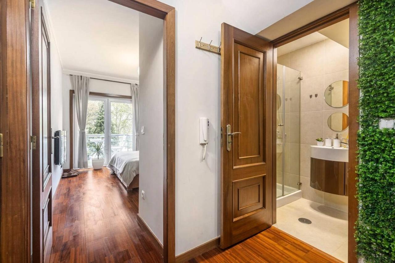 Modern Private Suite With Balcony & Bathroom - King And Queen Beds Vila Nova de Gaia Esterno foto