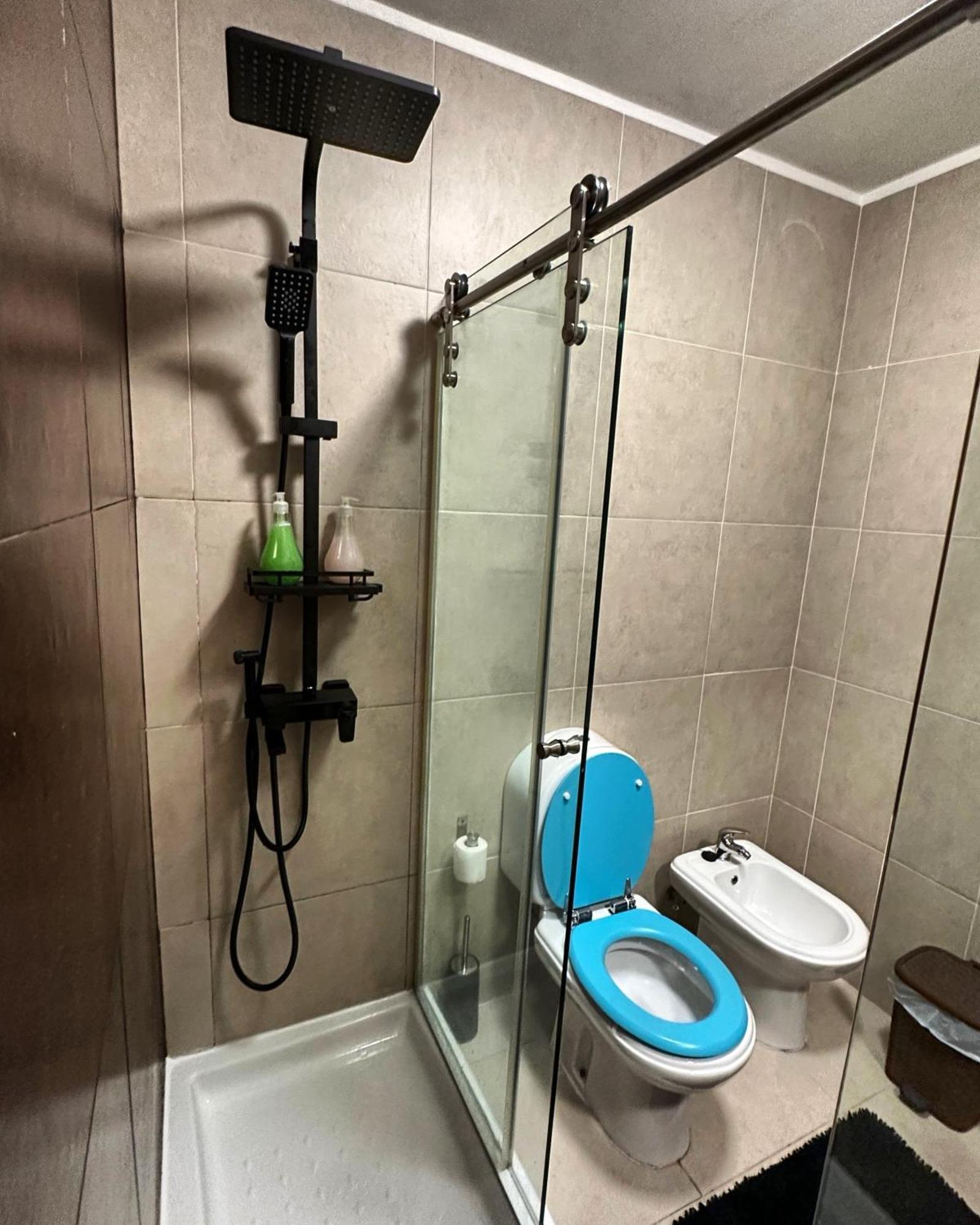 Modern Private Suite With Balcony & Bathroom - King And Queen Beds Vila Nova de Gaia Esterno foto